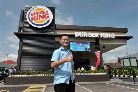 (0.08 mi) pizza hut batu pahat. ANAK JATI FELDA MEDOI BUKA RESTOREN BURGER KING DI BATU ...