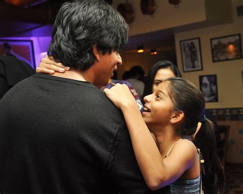 Shah Rukh Khan And Suhana S Pizza Party With Kkr