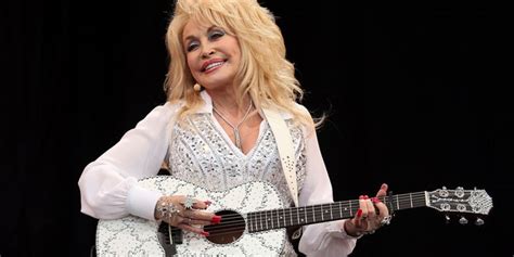 Dolly Parton Shares Secret Behind Her 52 Year Marriage To Husband Carl