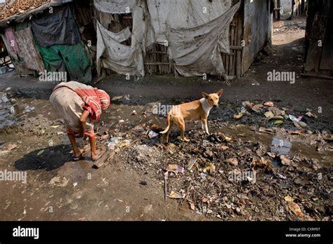 Slums Of Kolkata Fotos Und Bildmaterial In Hoher Auflösung Alamy