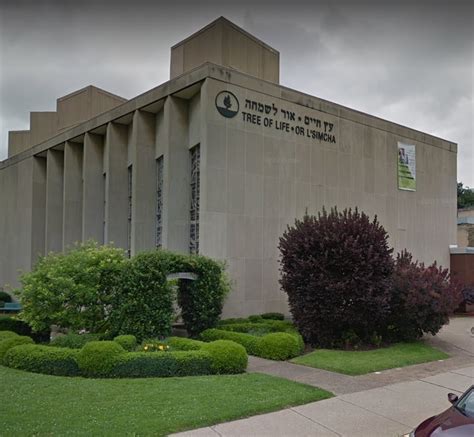 Eleven Dead In Shooting At Pittsburgh Synagogue Daily Mail Online