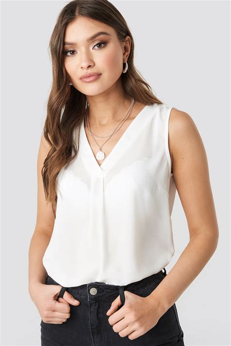 Sleeveless V Neck Top White Na