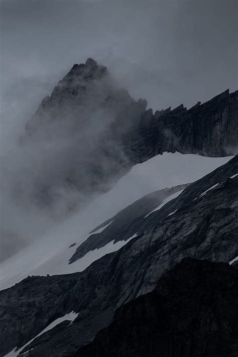 Mountain Peak Fog Cloud Snow Hd Phone Wallpaper Peakpx