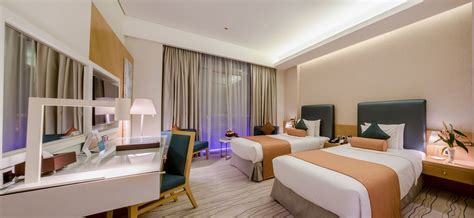Superior Twin Room Royal Continental Hotels