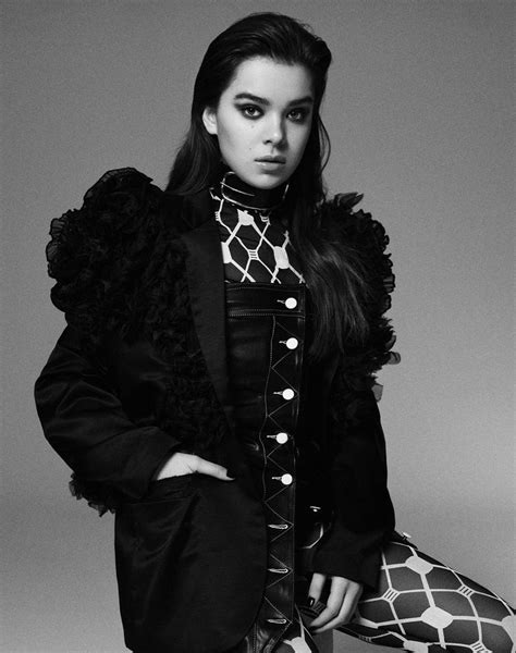 Pin By Darin Lawson On Hailee Steinfeld High Fashion Looks Interview
