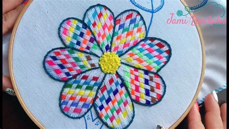 68 Bordado Fantasía Flor 16 Hand Embroidery Flower With Fantasy