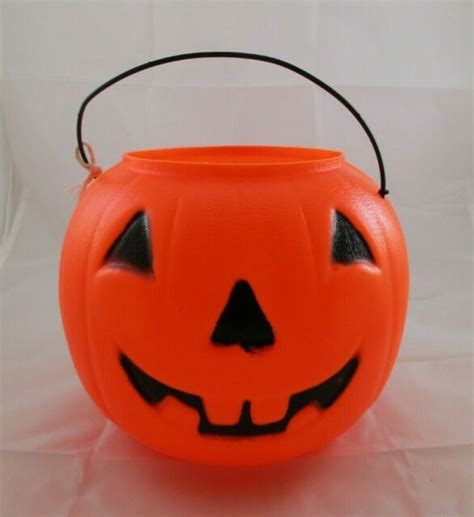 Halloween Orange Pumpkin Plastic Trick Or Treat Candy Bucket 1 Ebay