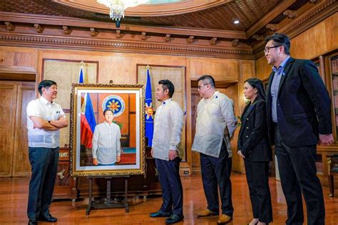 Pres Marcos Receives Portrait Painting From Visual Artist Alvin