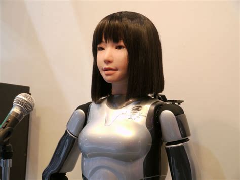日本人女性を模したリアルなロボット Hrp 4c 未夢（ミーム） とvocaloidが合体、まるで実際に歌っているかのような実演デモ