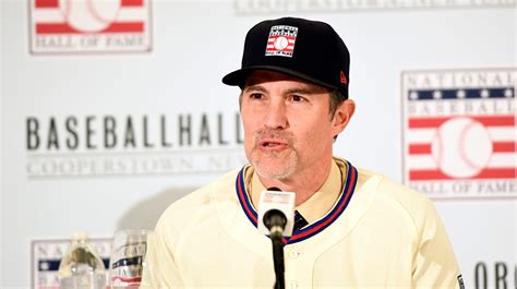 Mike Mussina Pitcher Enters Baseball Hall Of Fame Without A Logo On