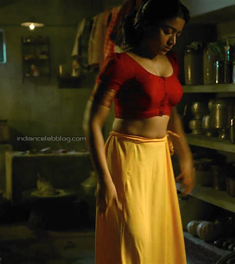 Rashmika Mandanna Pushpa Tollywood Hot Saree Hd Caps Indiancelebblog Com