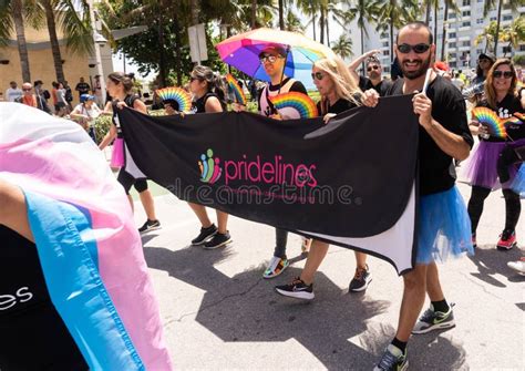 festival anual del orgullo y desfile en la playa sur de miami imagen editorial imagen de