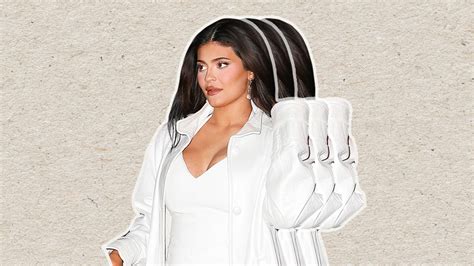 Kylie Jenner Pregnancy Photos See Her Sexy Maternity Style Here Stylecaster