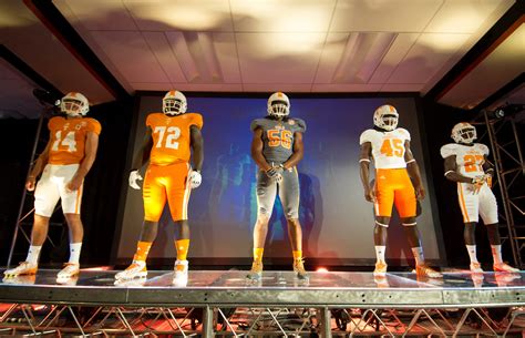 Tennessee Football Announces Uniform Combination For Kentucky Game