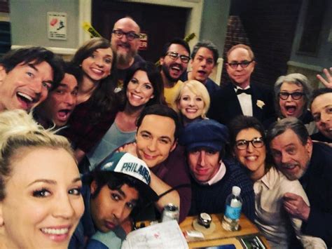Cast Of The Big Bang Theory With Extra Friends In For Sheldon And Amys