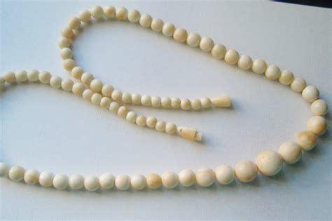 Vintage Alaskan Ivory Round Carved Necklace Authentic By Diansgems