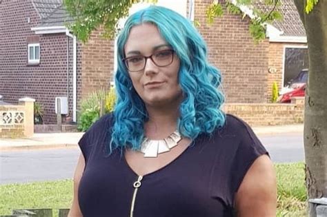 Woman Starved Of Sex Ends Three Year Drought By Dyeing Hair Blue And