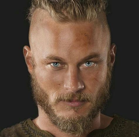 Ragnar Lothbrook Travis Fimmel Ragnar Lothbrok Vikings Vikings