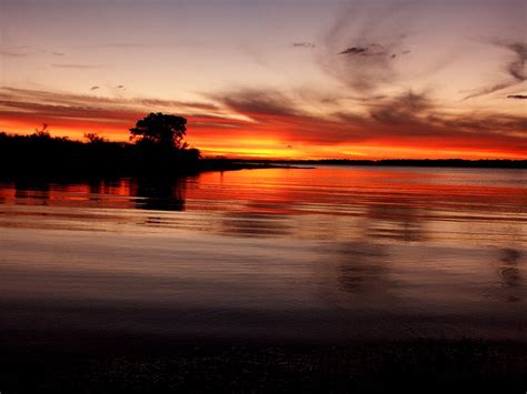 Sunset On The Banks Of Uruguay River Puesta De Sol A Orillas Del Río