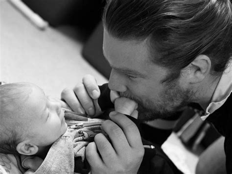 6 Ways Dads Can Help Promote Breastfeeding Success Inhabitots