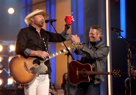 Toby Keith And Blake Shelton Best Pictures From The Acm Awards 2018