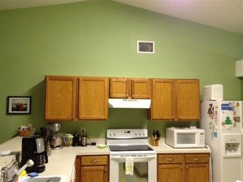 We love living rooms and kitchens with vaulted ceilings, and a dining room with one can be a. What can I do with cabinets in a kitchen with vaulted ...