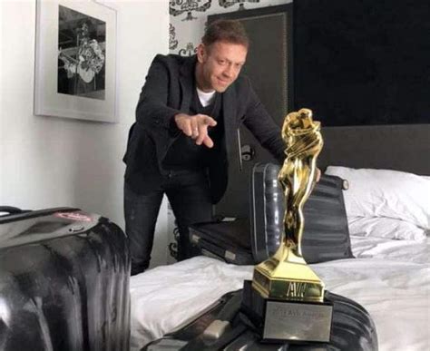 Rocco Siffredi Porta A Casa Ben Nomination Agli Oscar Del Porno Media E Tv