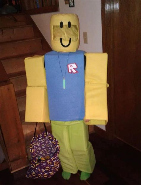 I put 1 000 000 christmas lights on a house world record. Roblox Halloween Costume : roblox | Best halloween ...