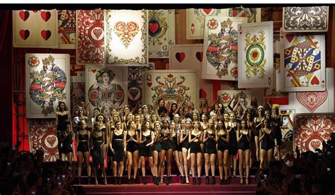 Dolce And Gabbanas ‘queen Of Hearts Fetes Strong Women On Milan Catwalk