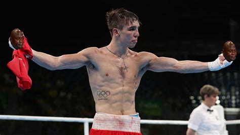 irish boxer michael conlan gives two finger salute to judges olympic boxing after defeat