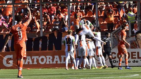 El delantero de alianza lima cristofer soto está en la mira de cobresal y de cobreloa, equipos chilenos a los que impresionó tras su buena actuación ante o'higgins. Cobresal vuelve a "primera" y extiende la crisis de Cobreloa