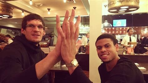 The 15 Largest Hand Sizes In Nba History Howtheyplay