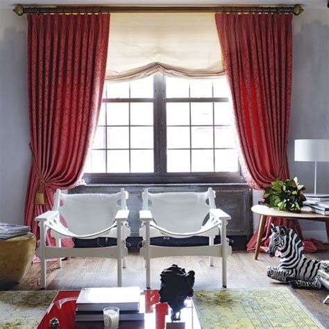 Dengan beragam motif, warna dan manfaat, kehadiran tirai dalam rumah tidak hanya mampu mempercantik dekorasi, tirai juga membuat suasana rumah menjadi lebih nyaman sekaligus menghalangi paparan sinar matahari ataupun nyamuk masuk. Koleksi Tirai Cantik untuk Ruang Tamu - Rancangan Desain ...