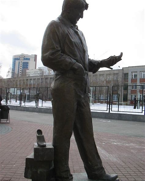 Памятник Гене Букину Екатеринбург лучшие советы перед посещением