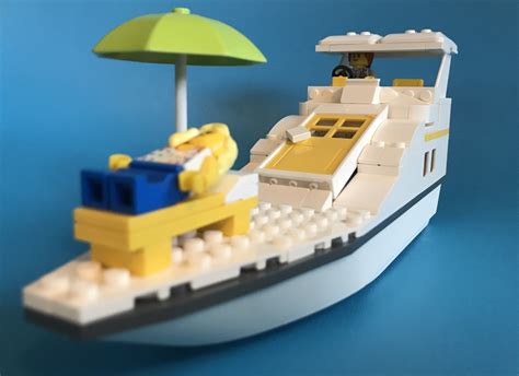 Lego Ideas Mini Yacht