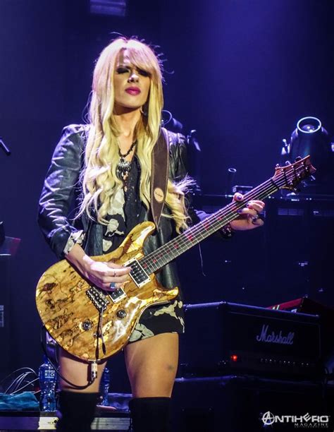 Best Female Guitarists Of All Time Rolling Stone Detroit Federation