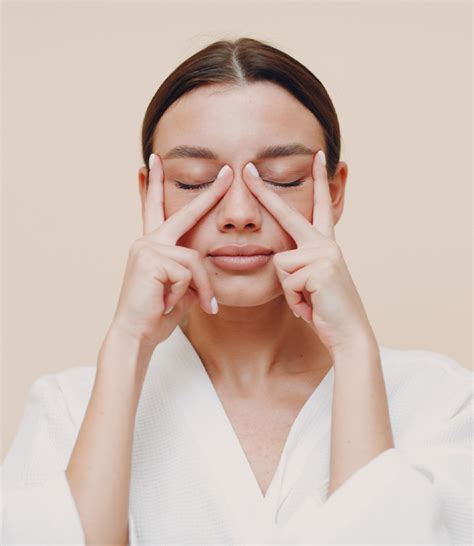 Facial Yoga Anti Aging Moves For Your Face Maed