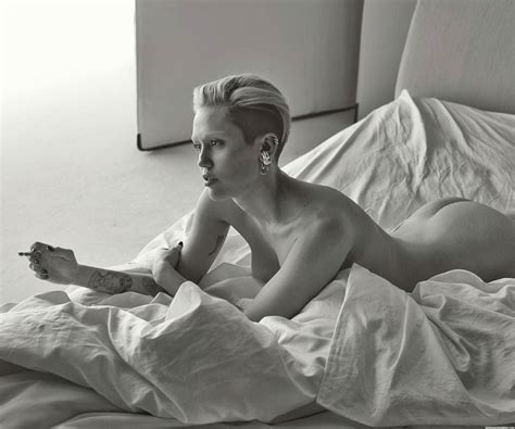 Miley Cyrus Posing Sexy For Von Magazine Cinema Issue May My Xxx Hot Girl