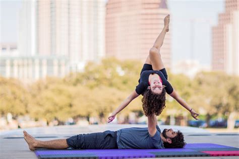 Best Partner Workouts To Do With Your Beau On Valentine S Day