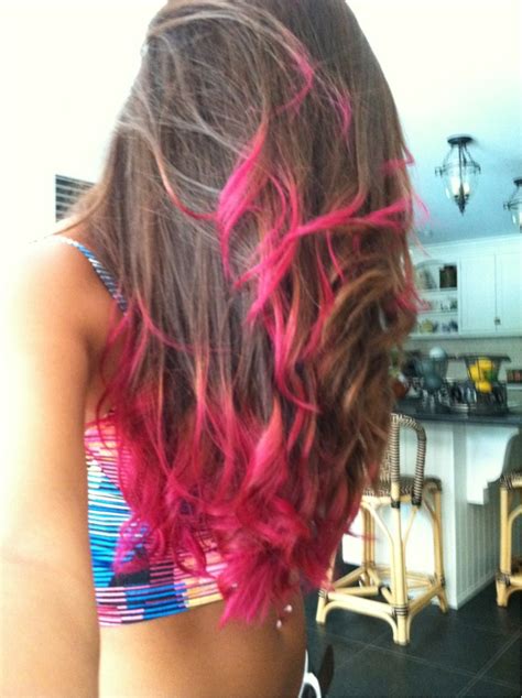 Styling, beauty, stars und fashion. pink dip dye! #dipdyehair #pinkdipdyehair #dipdye | Dip ...