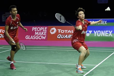 Top indian shuttlers p v sindhu and saina nehwal advanced to the women's singles quarterfinals after beating their respective opponents in straight games at jakarta on saturday. Tontowi/Liliyana Berpasangan hingga Asian Games 2018 ...
