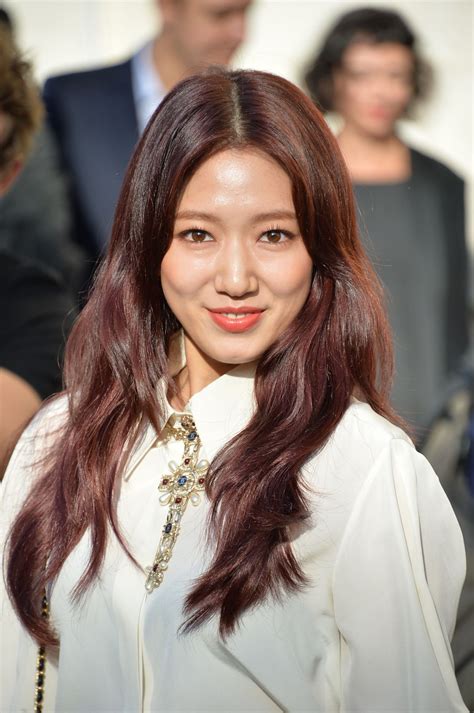 Park Shin Hye Chanel Fashion Show Pfw In Paris 10032017 Celebmafia