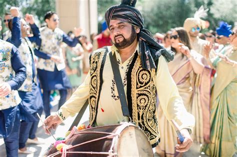 You don't have to burn a hole in your pocket to find the best indian wedding. Poorita and Kishan | Gaylord Palms, Florida | Wedding photography sneak peek - Miami Wedding ...