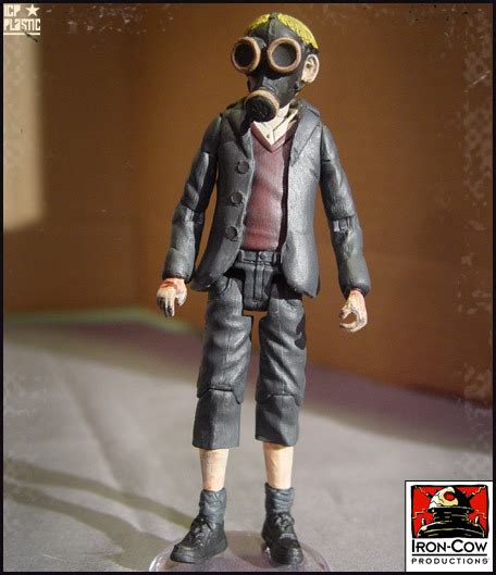 Empty Child Gas Mask Cosplay Help