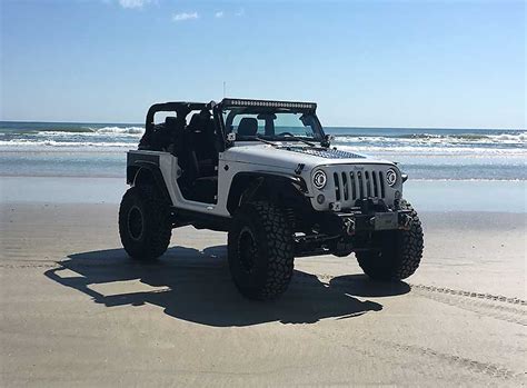Jeep Wrangler Must Have Summer Accessories