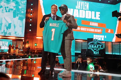 2021 Miami Dolphins Draft Picks The Phinsider Staff Reacts To Jaylen