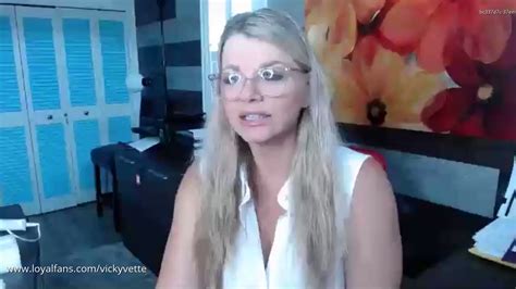 Vicky Vette On Twitter One Hour Cam Replay For Subscribers Only
