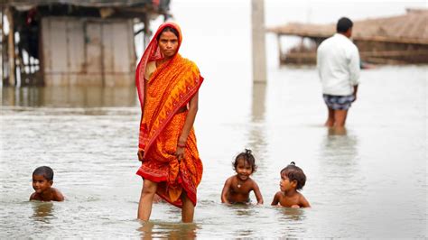 monsoon floods kill over 500 in eastern india