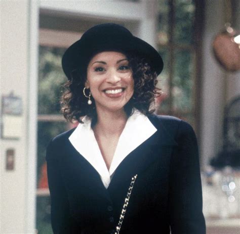 Hilary Banks Was The Underrated Style Icon Of ’90s Sitcoms Fresh Prince Hilary Prince Of Bel Air