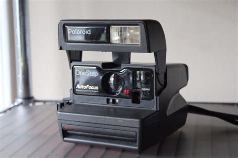 Polaroid One Step Autofocus 600 Point Shoot Film Camera Retro
